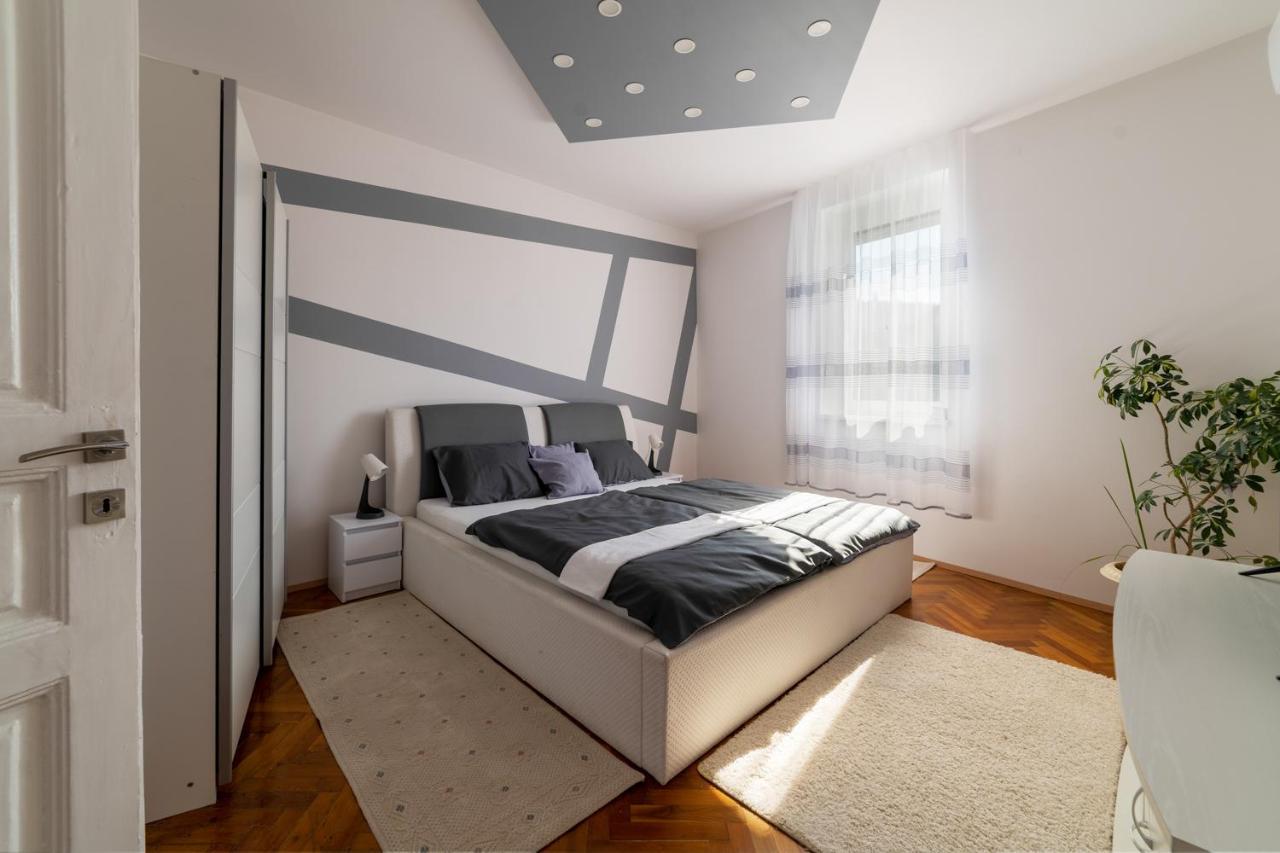 Ro-Land Vendeghaz Appartement Miskolc Buitenkant foto
