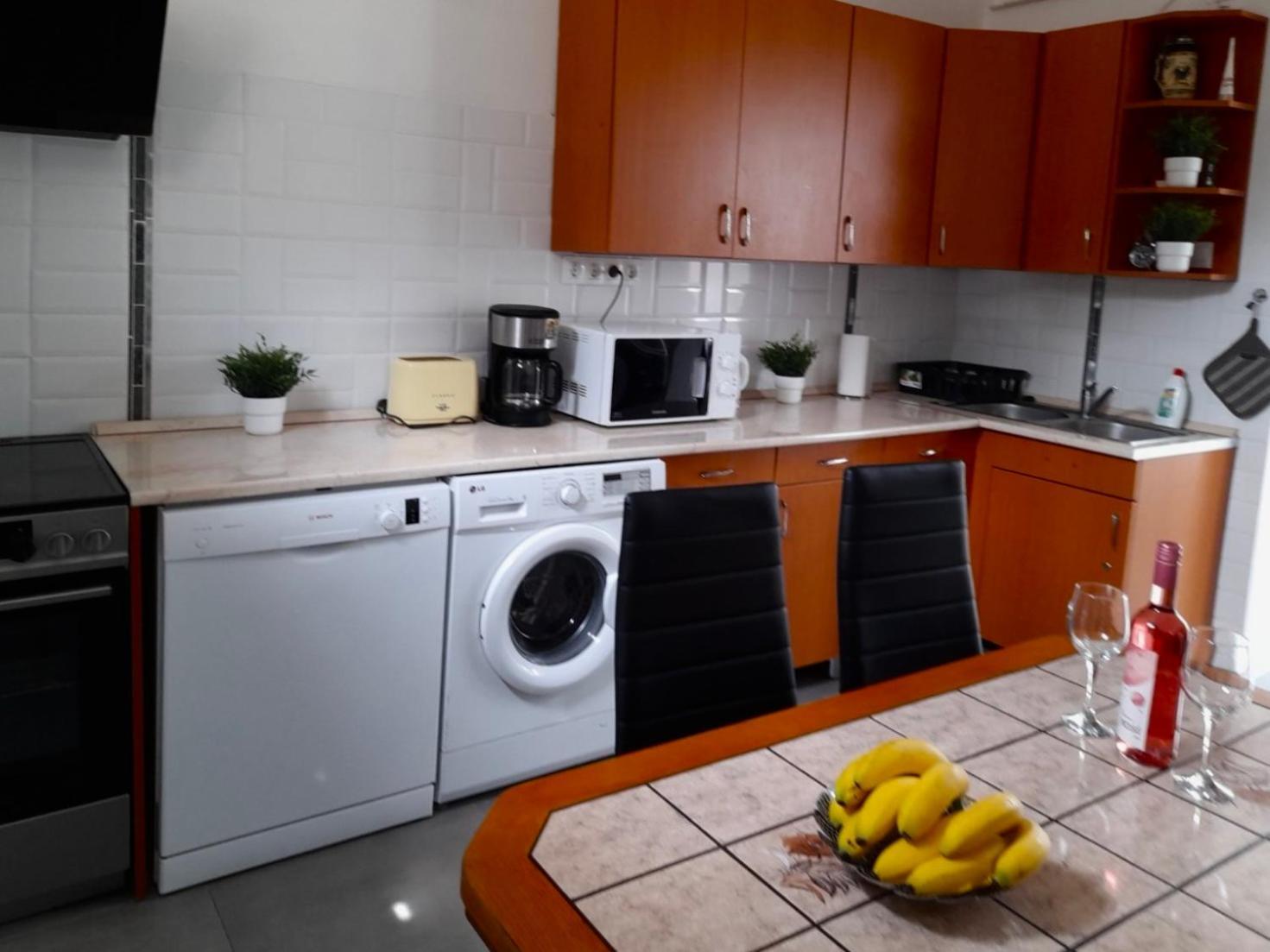 Ro-Land Vendeghaz Appartement Miskolc Buitenkant foto