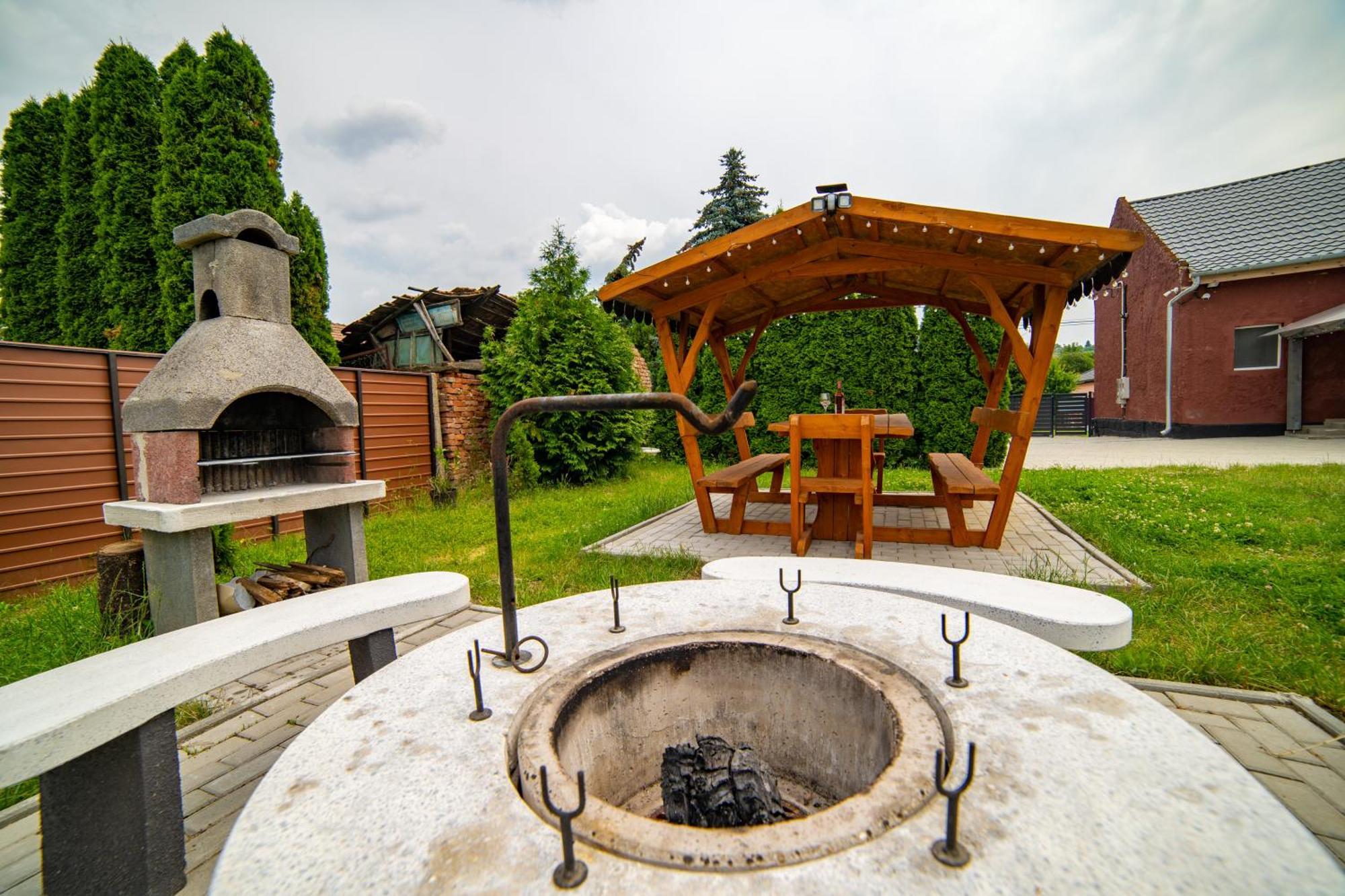 Ro-Land Vendeghaz Appartement Miskolc Buitenkant foto